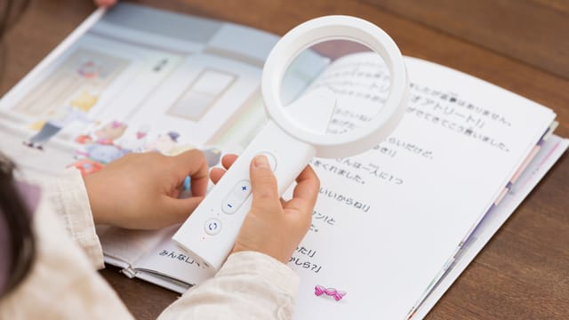 子どもの興味関心を育むスマートAIデバイス