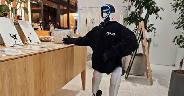 GMO、AI搭載ヒューマノイドロボットの人材派遣型サービスを開始―ライブコマースや接客でロボット派遣を開始
