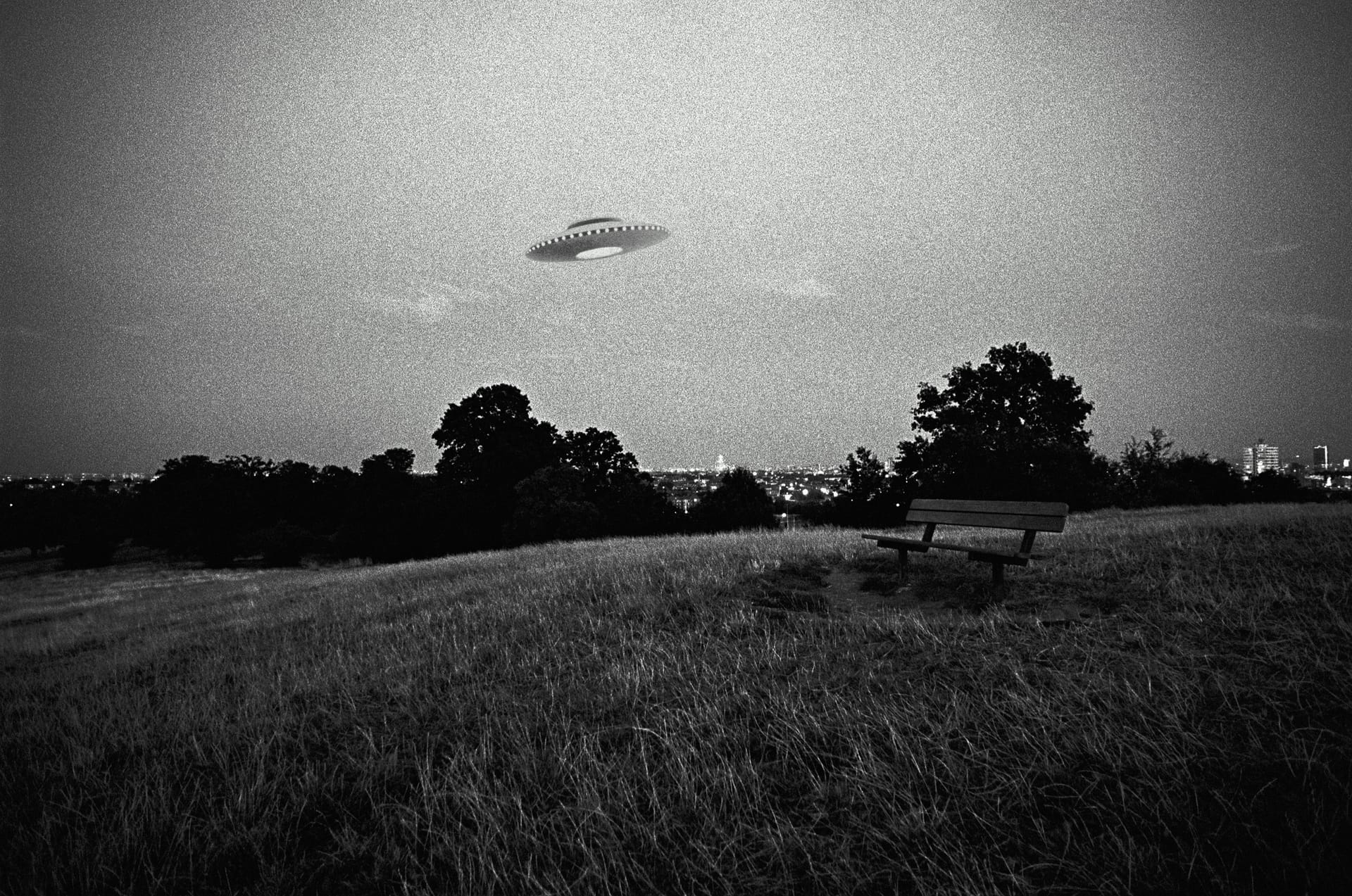 アメリカ国防総省がUFO対策部署「AOIMSG」を設立、未確認飛行物体の解明へ