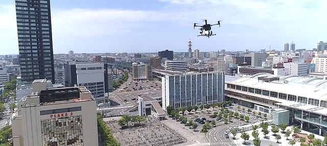 出前館、ドローン配送によるフードデリバリーの試験導入を新潟都市部にて開始