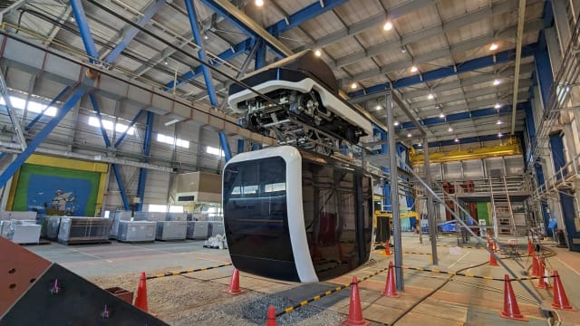沖縄県豊見城市、曲がれる自走式ロープウェイ「Zippar」の導入計画─国土交通省に導入に向けた要望書を提出