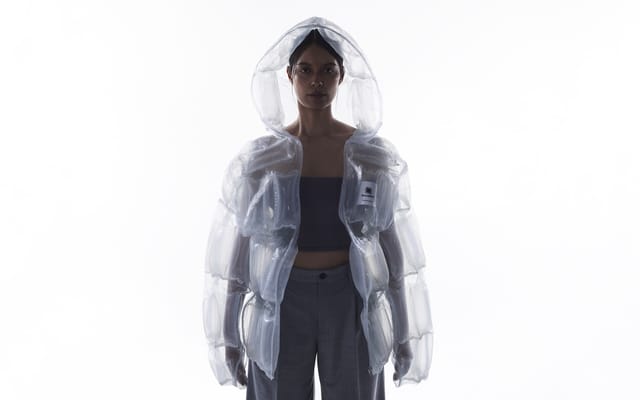 住友金属鉱山、太陽光で羽毛を使わずに暖まる特許製品「SOLAMENT」を「JAPAN MOBILITY SHOW 2023」で発表