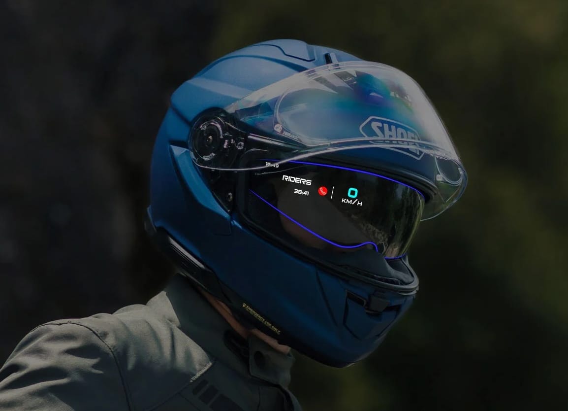 SHOEIが世界初のフルHUD統合モデル「GT-Air 3 Smart」を公開、フランスEyeLightsと共同開発