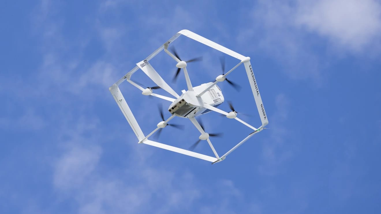 Amazon、ドローン配送サービス「Amazon Prime Air（アマゾン・プライム・エア）」を今年の後半に導入