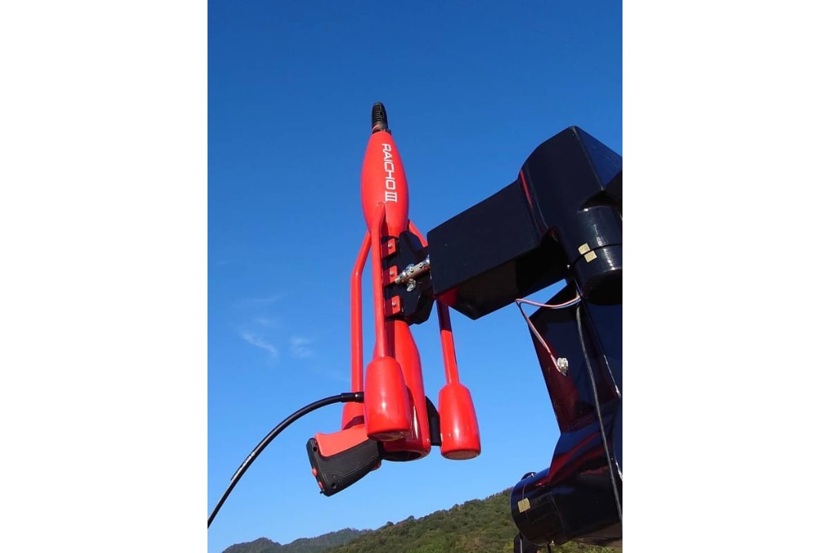 テムザック、高圧で放水し害獣を追い払う監視ロボット『雷鳥3号』を開発─夜間の熊やイノシシ検知