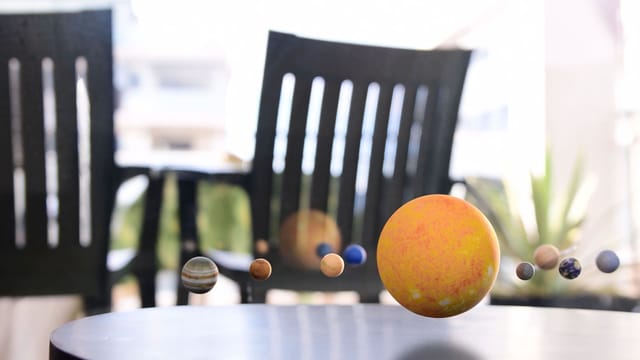 NASAデータを活用した浮遊する太陽系模型「Quantum Solar System」、クラファンで日本展開