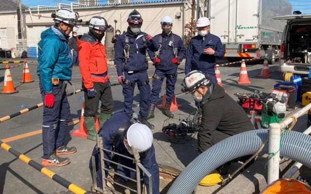 埼玉県八潮市の道路陥没事故、ドローンで下水管内調査を実施
