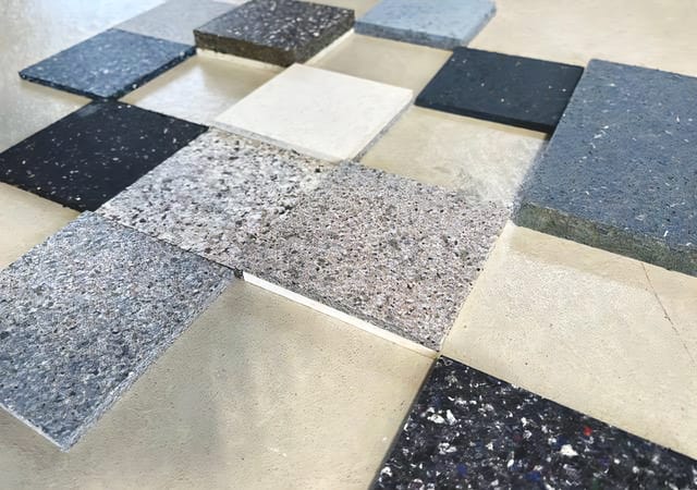廃棄衣類が原料の繊維リサイクルボード