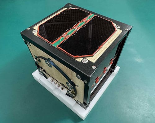 世界初の木造人工衛星「LignoSat」が宇宙へ打上げ―京都大、住友林業が