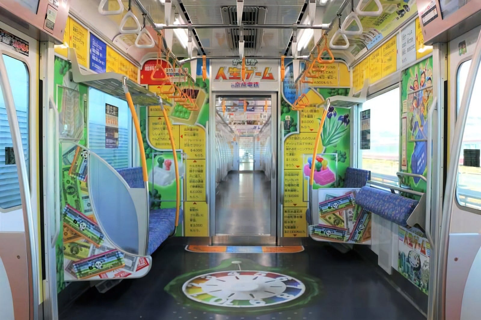 京成線の車内に「人生ゲーム」仕様のスペースが登場─発売55周年コラボレーション企画