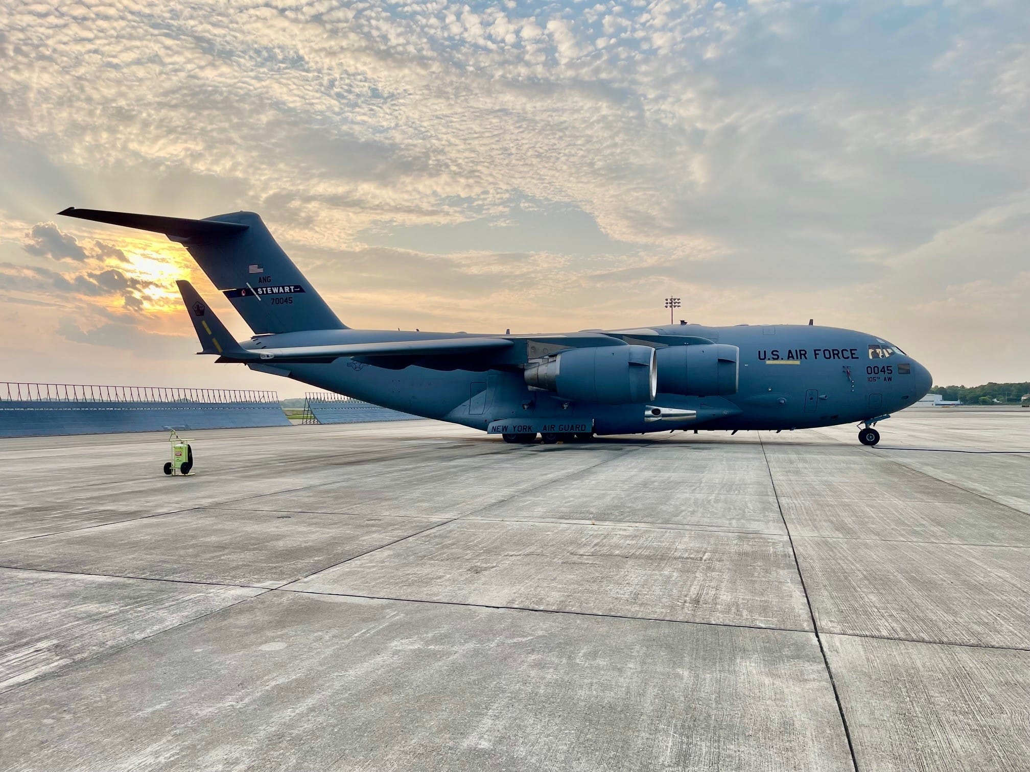 アメリカ空軍、輸送機に3Dプリントのマイクロベーンを取り付け燃料消費