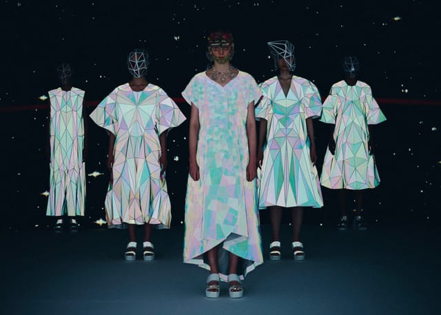 ANREALAGE（アンリアレイジ）2022春夏パリコレクション