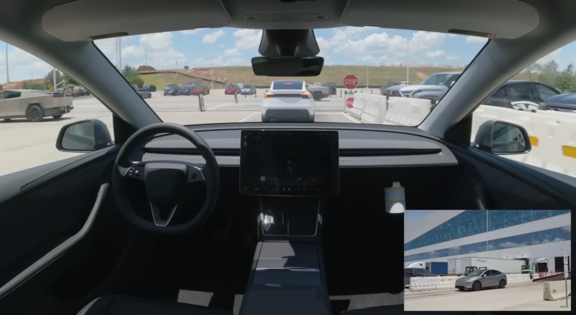 テスラ、完全自動運転による新車納車を動画で公開