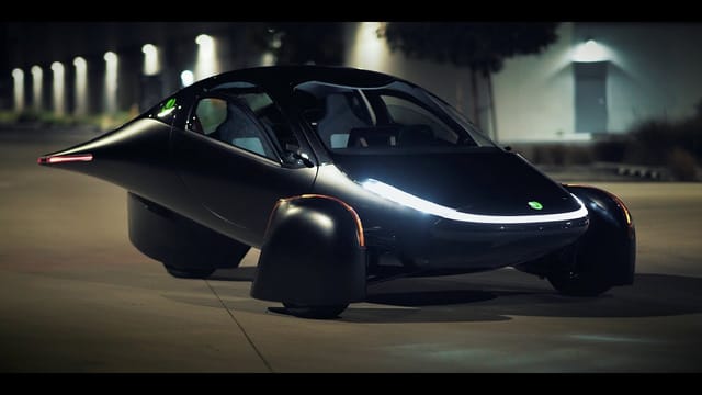 充電不要のソーラー電気自動車