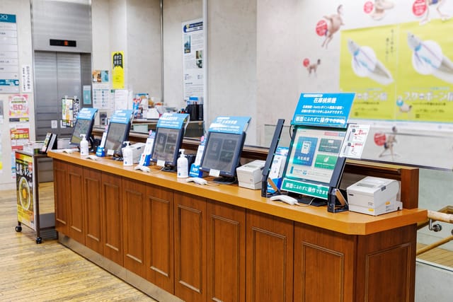 大日本印刷と丸善ジュンク堂が、非接触で操作できるDNP非接触ホロタッチパネルを導入
