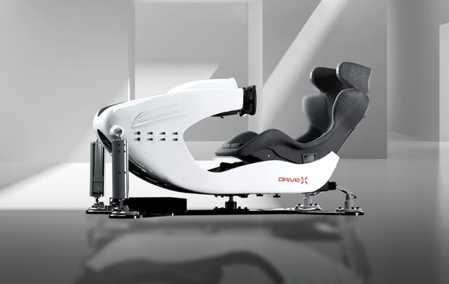 au PAY マーケット、リアルなドライビング体験ができる本格VRレーシングシミュレーター「DRiVe-X」を販売開始
