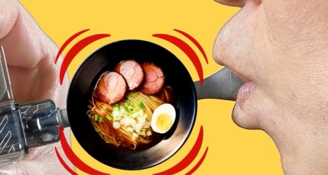 麺もスープもなくてもラーメンをすすれる、香り・音・振動が生む食体験デバイス
